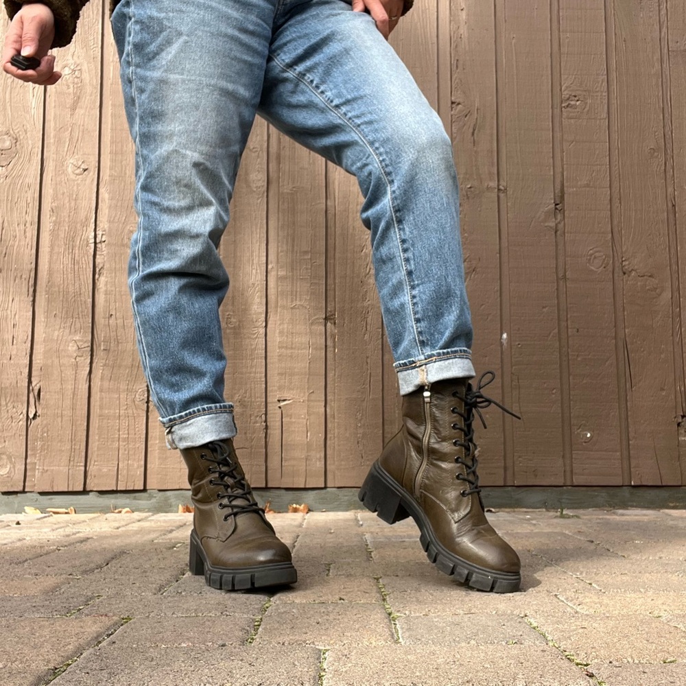 Dirty Laundry Newz Combat Boots | Olive Green Lug Sole Lace-Up - Size 6.5